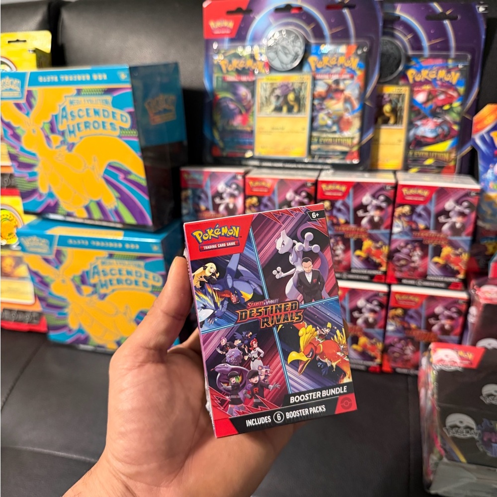 Destined Rivals Booster Bundle - Picture 4 of 4